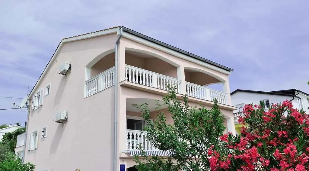 Apartment Silo 8 Croatia